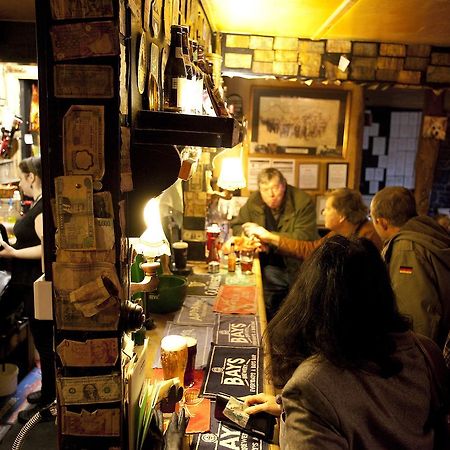 Duke Of York Hotel Dolton Esterno foto