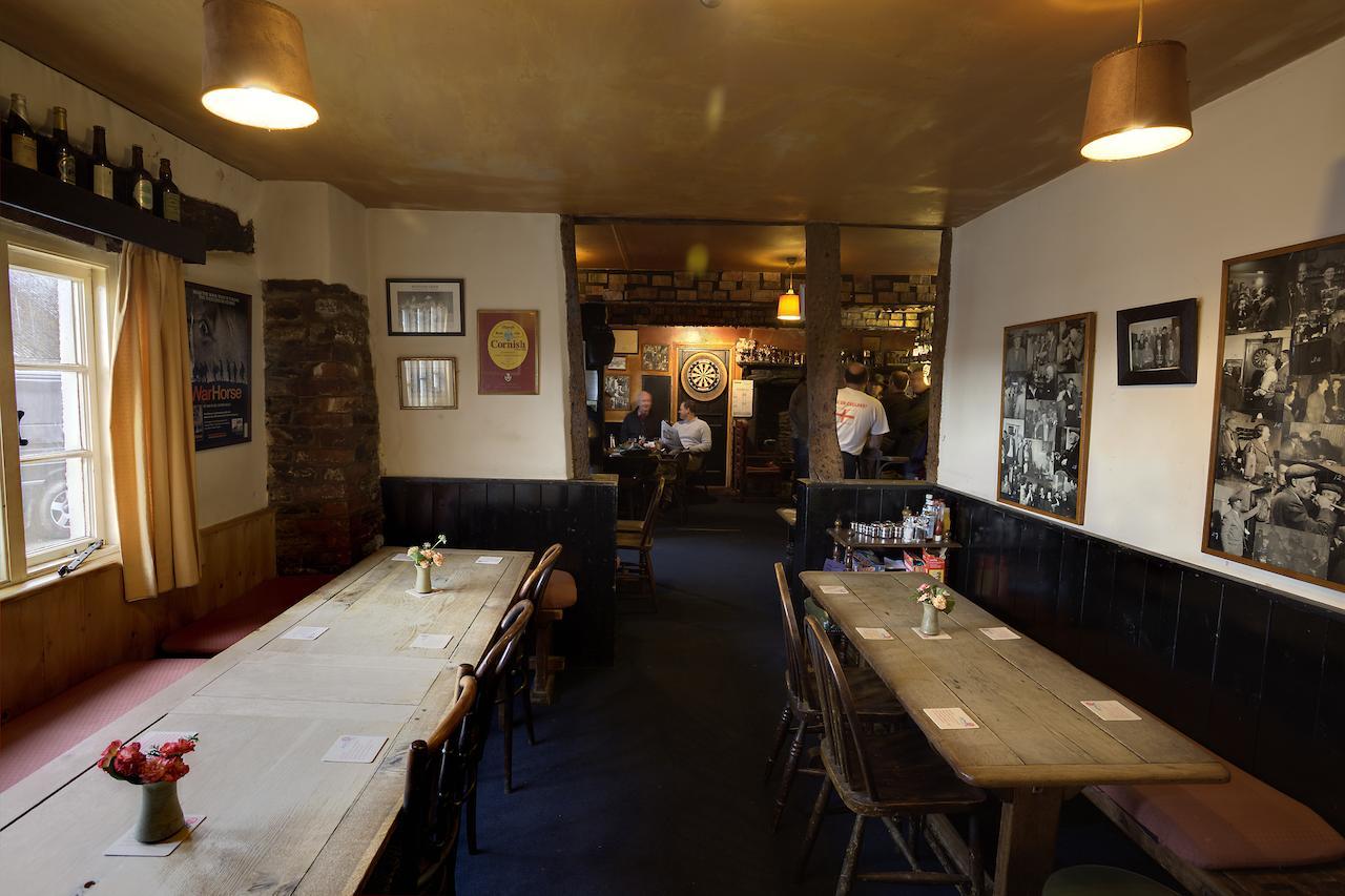 Duke Of York Hotel Dolton Esterno foto