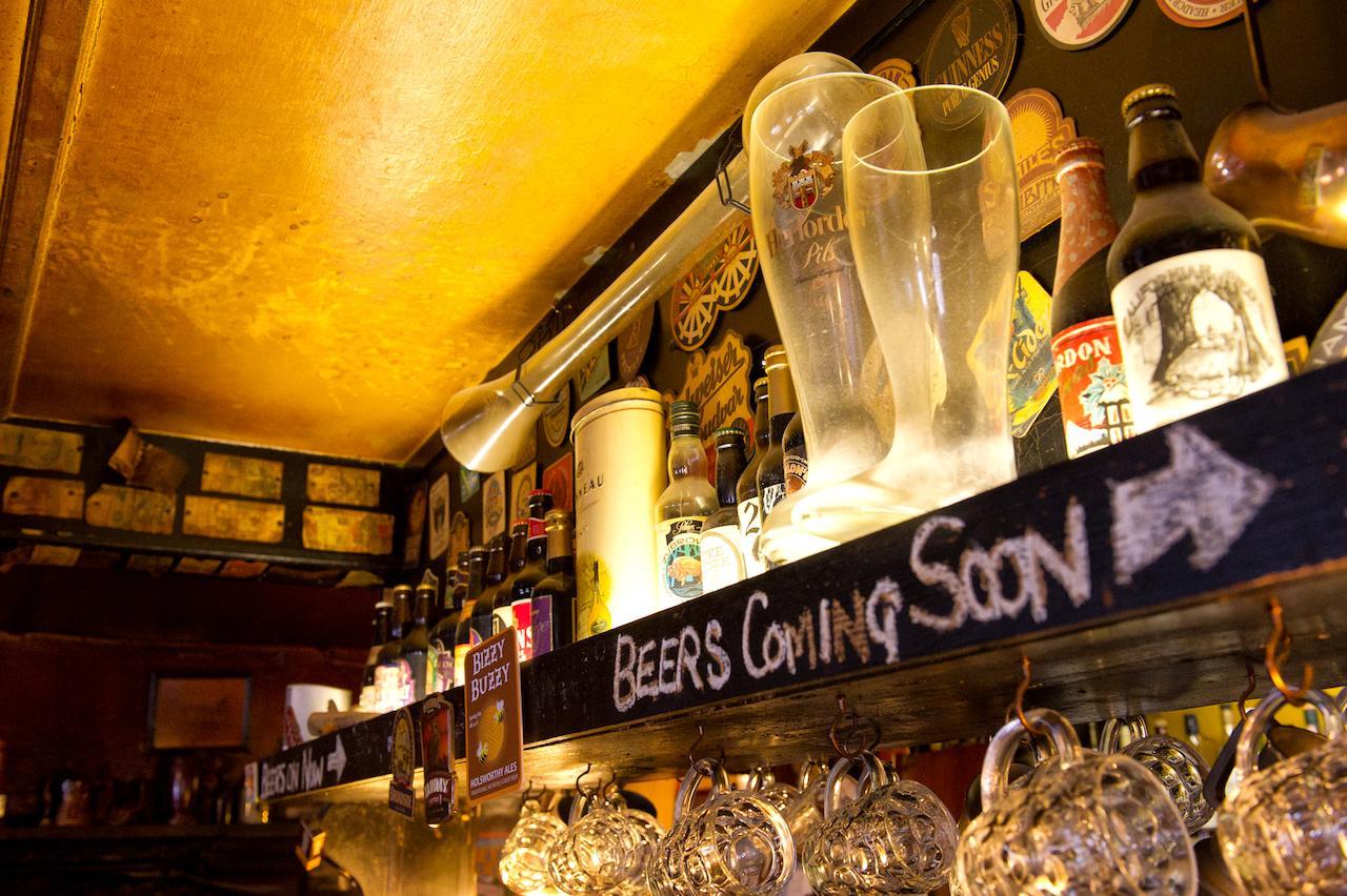 Duke Of York Hotel Dolton Esterno foto