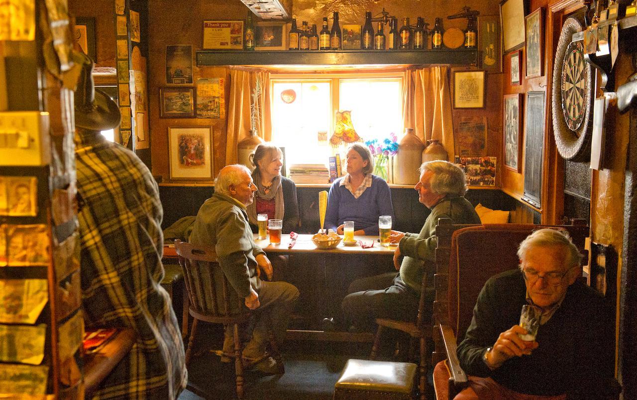 Duke Of York Hotel Dolton Esterno foto